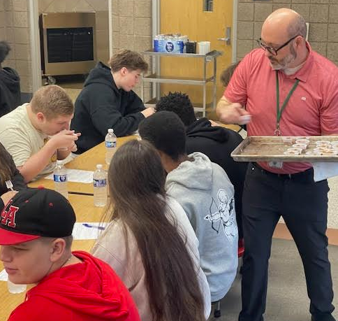  Taste testing school meals